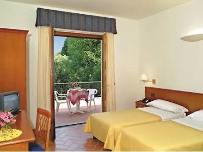 Dei Bosconi Hotell 3*